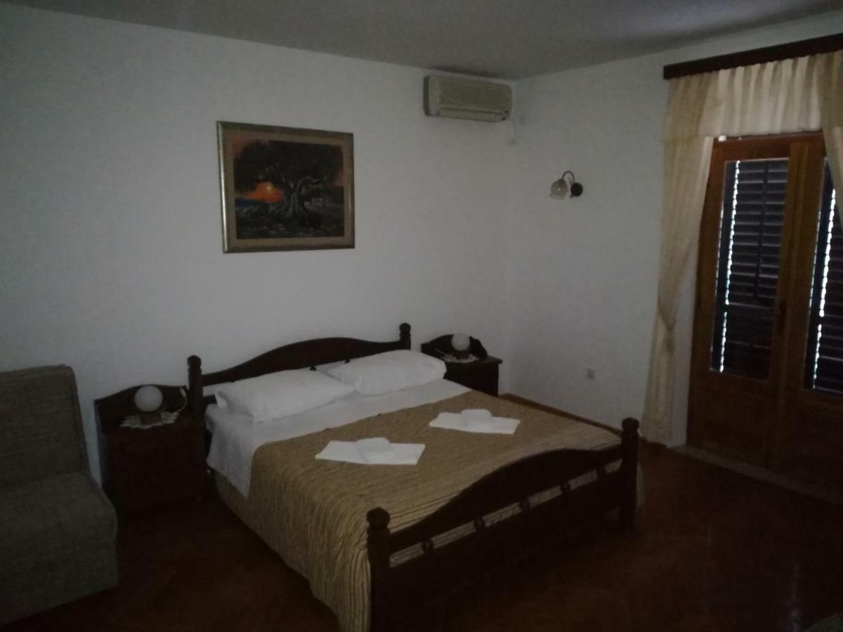 זאטון Villa Kukuljica מראה חיצוני תמונה
